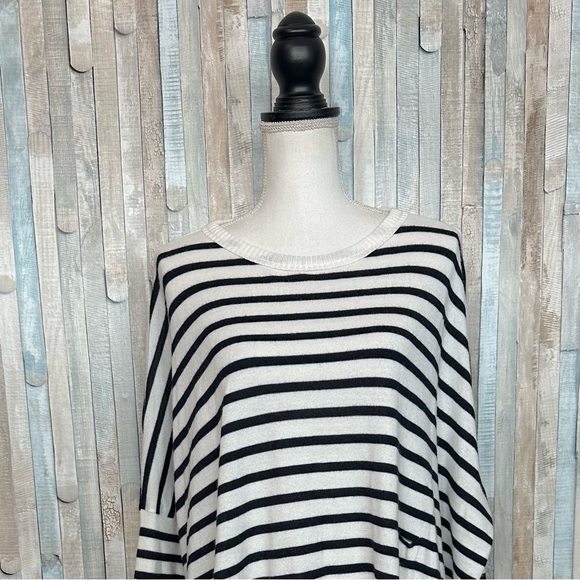 Mersea OS Navy Stripe Knit Catalina Sweater Pullover Oversize Poncho Top Coastal - Picture 4 of 12